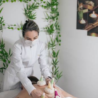 Comprar o produto de Massagem com Pindas Chinesas em Terapia Alternativa em Bauru, SP por Solutudo