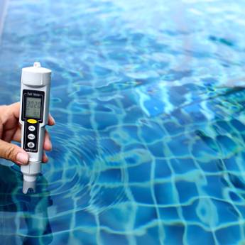 Comprar o produto de Manutenção de piscinas em Piscinas em Riviera de Santa Cristina I, SP por Solutudo