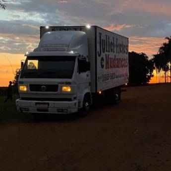 Comprar o produto de Caminhão Baú Para Fretes e Mudanças em Mudanças em Mineiros, GO por Solutudo
