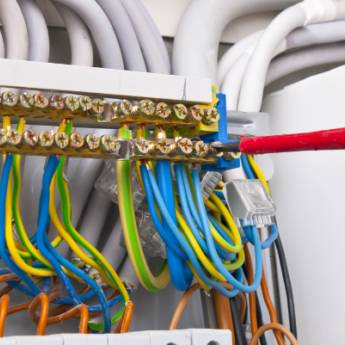 Comprar o produto de Instalações Elétricas Residenciais em Energia Elétrica em São Tiago, MG por Solutudo Comprar o produto de Instalações Elétricas Residenciais em Energia Elétrica em São Tiago, MG por Solutudo