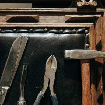 Comprar o produto de Reformas de móveis em Outros Serviços em Morrinhos, GO por Solutudo