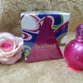 Comprar o produto de Fantasy Britney Spears Eau de Parfum - Perfume Feminino 100ml - Bauru em Perfumes Importados em Bauru, SP por Solutudo