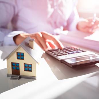 Comprar o produto de Avaliador Imobiliário em Imobiliárias - Corretores de Imóveis em Águas de Santa Bárbara, SP por Solutudo