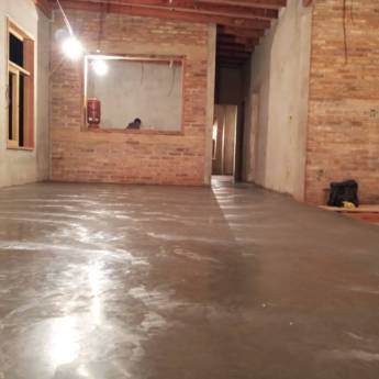Comprar o produto de Piso de concreto Polido área Interna residencial !! imagina com resina então !!! em Concretos em Botucatu, SP por Solutudo