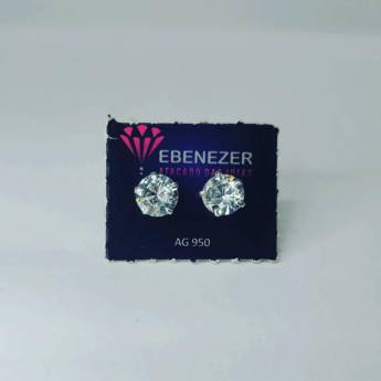 Comprar o produto de Brincos em Brincos em Rio Verde, GO por Solutudo