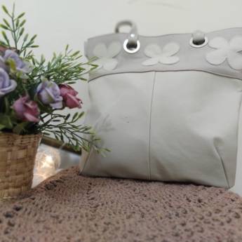 Comprar o produto de Bolsa de ombro em couro legítimo Bege - Bauru em Bolsas em Bauru, SP por Solutudo