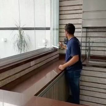 Comprar o produto de Conserto em cortina de vidro em Instalações - Reparos em São Paulo, SP por Solutudo