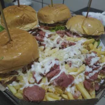 Comprar o produto de Combo Lanche na Caixa 4 lanches em Lanches em Governador Valadares, MG por Solutudo