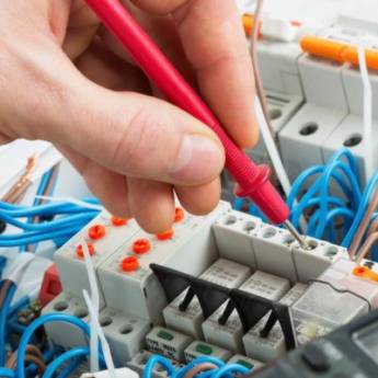Comprar o produto de Manutenção Elétrica Residencial em Manutenção em Belo Horizonte, MG por Solutudo