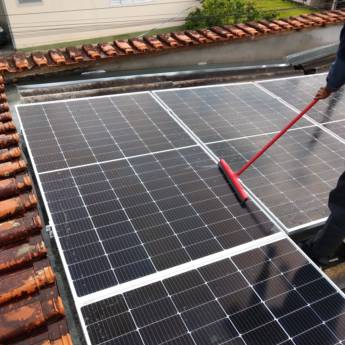 Comprar o produto de Limpeza de Placa Solar em Itajubá, MG - Cliente Maria Elena em Energia Solar em Pouso Alegre, MG por Solutudo