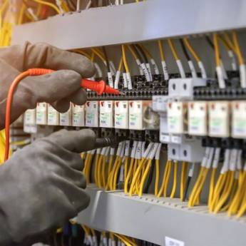 Comprar o produto de Manutenção elétrica preventiva em Eletricistas em Osasco, SP por Solutudo