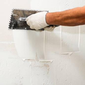 Comprar o produto de Reparo de gesso  em Gesso em Brasília, DF por Solutudo