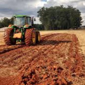 Comprar o produto de Compactação de solo  em Terraplanagens em Muriaé, MG por Solutudo