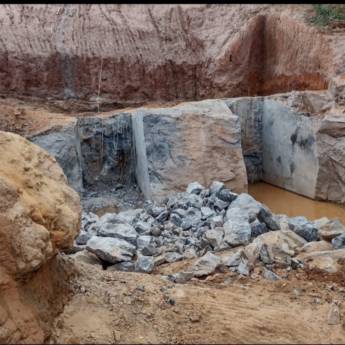 Comprar o produto de Desmonte de Rochas em Demolições em Muriaé, MG por Solutudo
