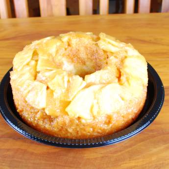 Comprar o produto de Bolo de Abacaxi com Calda em Bolos e Doces em Bauru, SP por Solutudo