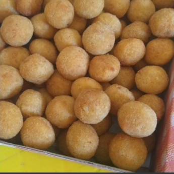 Comprar o produto de Cento de Bolinha de Queijo em Bauru em Salgados Fritos em Bauru, SP por Solutudo