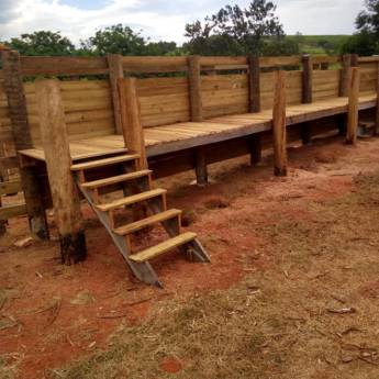 Comprar o produto de Currais  em Carpintaria - Estruturas e Produtos de Madeira em Alfenas, MG por Solutudo