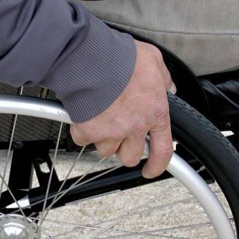 Comprar o produto de Cadeira de rodas  em Produtos Hospitalares em Avaré, SP por Solutudo
