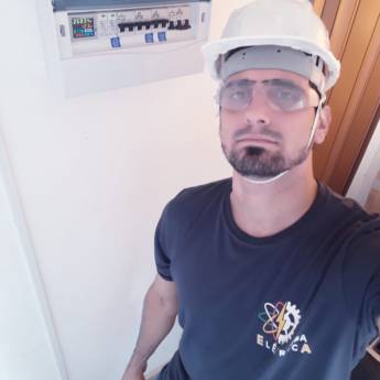 Comprar o produto de Instalação de (QDC) com Watimetro em Viradouro em Eletricistas em Viradouro, SP por Solutudo