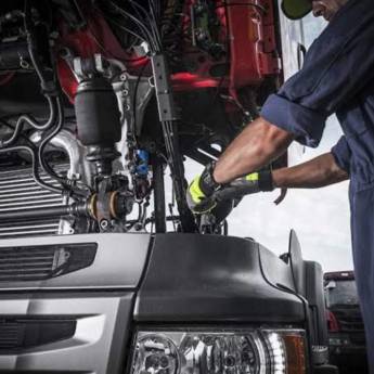 Comprar o produto de Manutenção de Motor de Caminhão em Manutenção em Virmond, PR por Solutudo