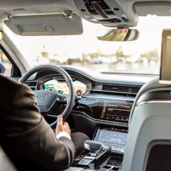 Comprar o produto de Motorista para Corridas em Bauru em Veículos e Transportes em Bauru, SP por Solutudo