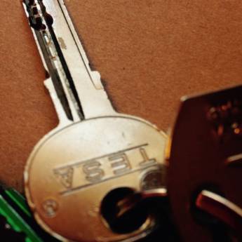 Comprar o produto de Chaveiro 24 horas em Valparaíso em Chaveiro em Valparaíso, SP por Solutudo