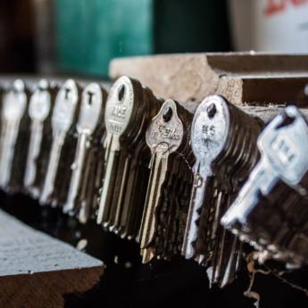 Comprar o produto de Serviço de chaveiro em Chaveiro em Valparaíso, SP por Solutudo