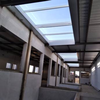 Comprar o produto de Cobertura de vidro retrátil motorizada em Toldos em Sorocaba, SP por Solutudo