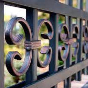 Comprar o produto de Pintura de Grades em Componentes para Calçados em Foz do Iguaçu, PR por Solutudo