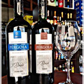 Comprar o produto de Vinhos em Vinhos em Pardinho, SP por Solutudo