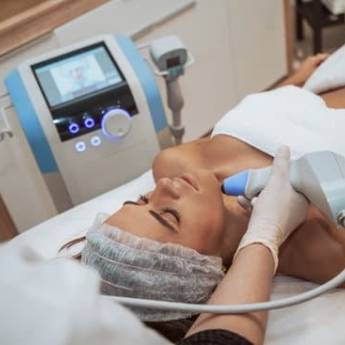 Comprar o produto de Clínica de Massoterapia em Ourinhos - Cuidado e Bem-Estar para Você em Ourinhos/SP em Massagem em Ourinhos, SP por Solutudo