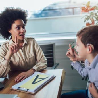 Comprar o produto de Básico em LIBRAS em Psicopedagogia em Salto, SP por Solutudo