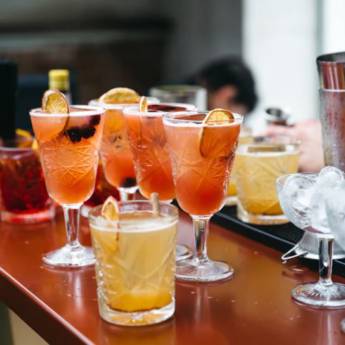 Comprar o produto de Bartender para Aniversários em Jundiaí e Região em Drinks em Jundiaí, SP por Solutudo