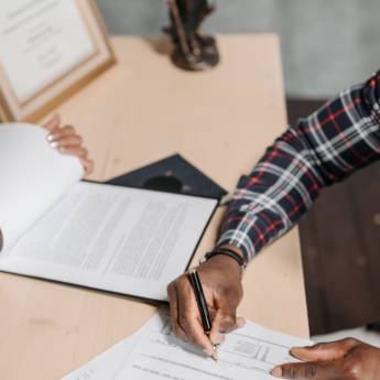 Comprar o produto de Contrato Imobiliário em Advocacia em São Paulo, SP por Solutudo