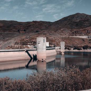 Comprar o produto de Especialista em represa e tanques de peixe em Terraplanagens em Várzea Grande, MT por Solutudo