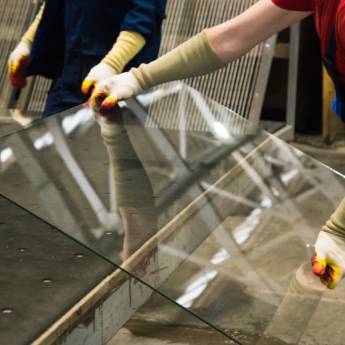 Comprar o produto de Vidraçaria em Vidraçarias em Gramado, RS por Solutudo Comprar o produto de Vidraçaria em Vidraçarias em Gramado, RS por Solutudo