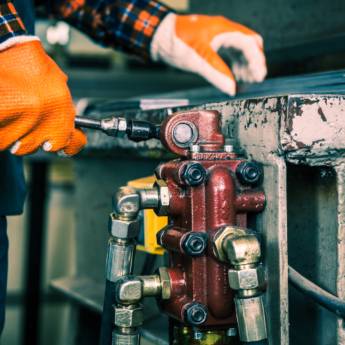 Comprar o produto de Empresa de elétrica e hidráulica  em Construtoras em Gramado, RS por Solutudo Comprar o produto de Empresa de elétrica e hidráulica  em Construtoras em Gramado, RS por Solutudo