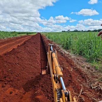 Comprar o produto de Retro escavadeira em Terraplanagens em Pirassununga, SP por Solutudo
