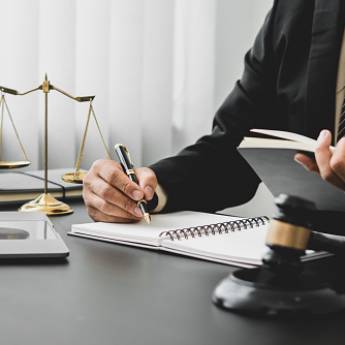 Comprar o produto de Direito Imobiliário em Advocacias em Itanhaém, SP por Solutudo