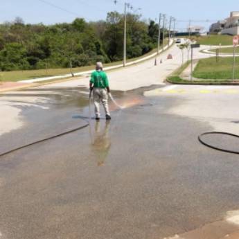Comprar o produto de Limpeza de Vias Publicas em Limpeza de Vias em Votorantim, SP por Solutudo
