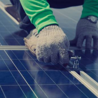 Comprar o produto de Manutenção de placas fotovoltaicas para energia solar em Projeto para Energia Solar em Jundiaí, SP por Solutudo