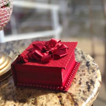 Comprar o produto de Porta aliança vermelho delicado em Bauru em Porta Joias em Bauru, SP por Solutudo