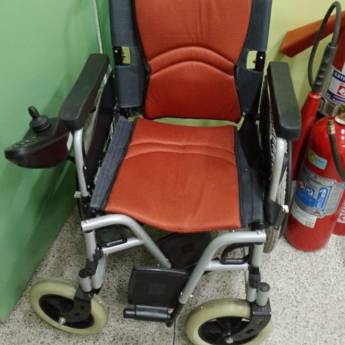 Comprar o produto de Manutenção e reparo de cadeira de rodas motorizada em Manutenção de cadeiras de rodas em Bauru, SP por Solutudo