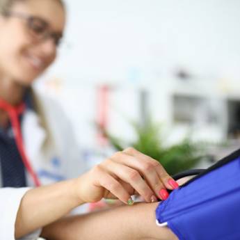 Comprar o produto de Aferição de Pressão em Farmácias em Carapicuíba, SP por Solutudo