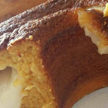 Comprar o produto de Bolo de Milho com Requeijão em Bolos em Mineiros, GO por Solutudo