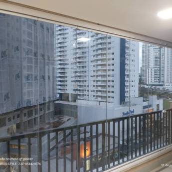 Comprar o produto de Envidraçamento de sacada em Vidraçarias em Itapevi, SP por Solutudo