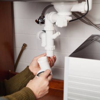 Comprar o produto de Troca de bóia/sifão  em Desentupidoras em Paulínia, SP por Solutudo