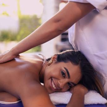 Comprar o produto de Massagem 3 em 1 express - Drenagem linfática, massagem redutora e massagem relaxante em Massagem  em Jundiaí, SP por Solutudo