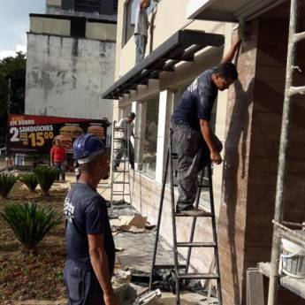 Comprar o produto de Pedreiro em Construtoras em São Paulo, SP por Solutudo