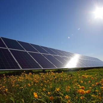 Comprar o produto de Energia Solar Híbrida em Energia Solar pela empresa HCC Energia Solar em Maceió, AL por Solutudo